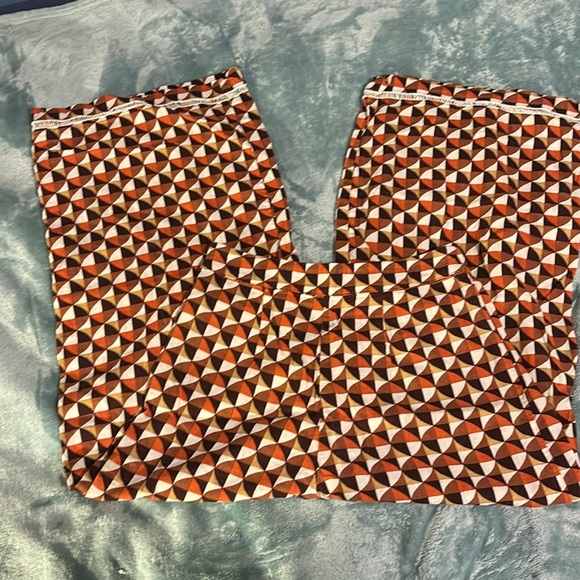 Forever 21 Capri pants Size small - Picture 3 of 7